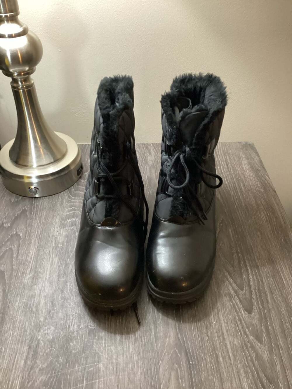 Totes Jinx Cold Weather Boots Black Quilted Faux Fur Winter Boots